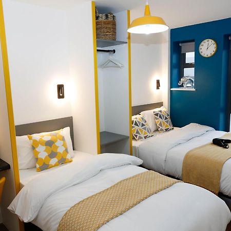 New Luxury Apartments In Central Location Next To Shops, Cafes, Bars & Metro London Luaran gambar