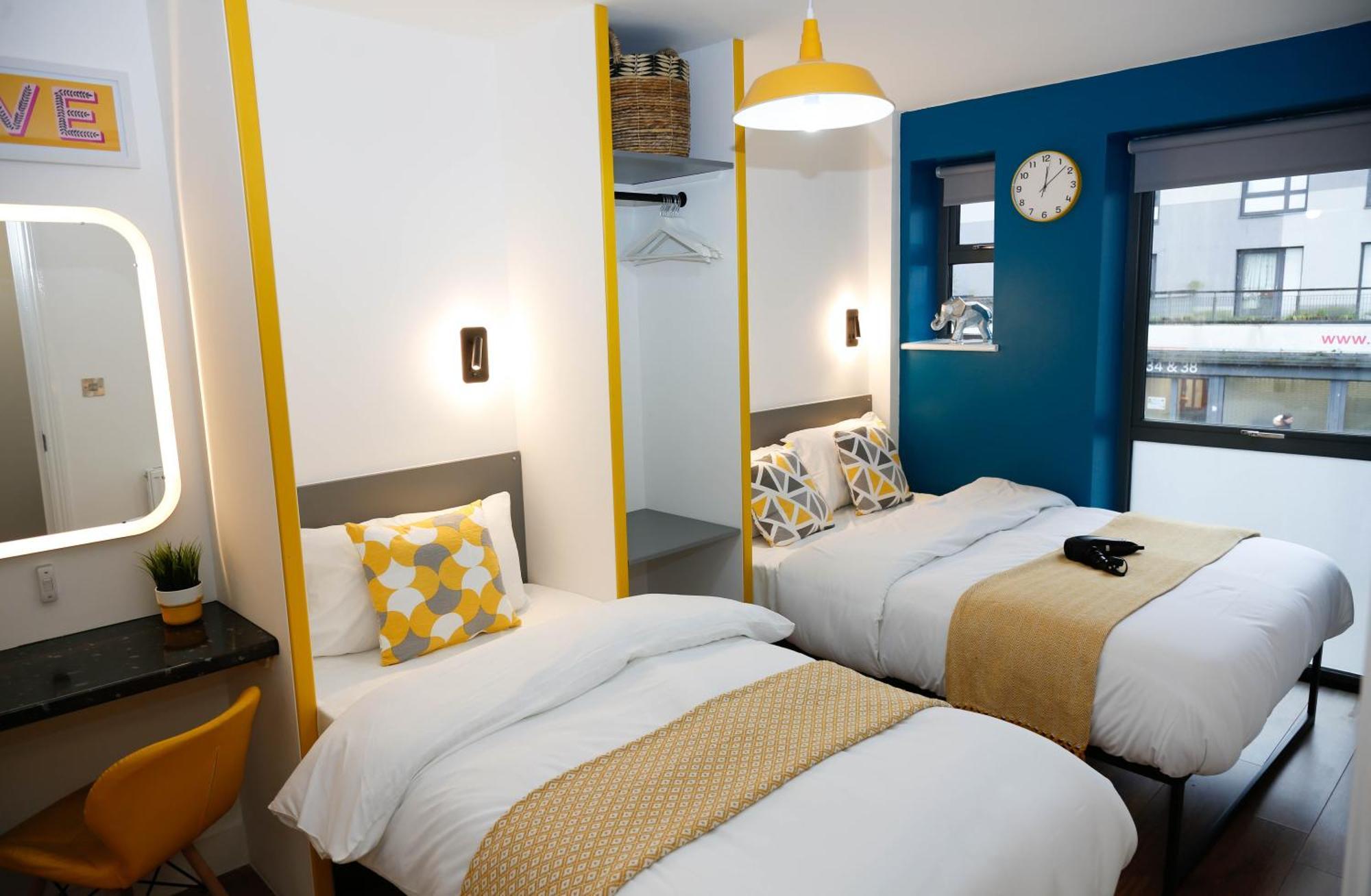 New Luxury Apartments In Central Location Next To Shops, Cafes, Bars & Metro London Luaran gambar