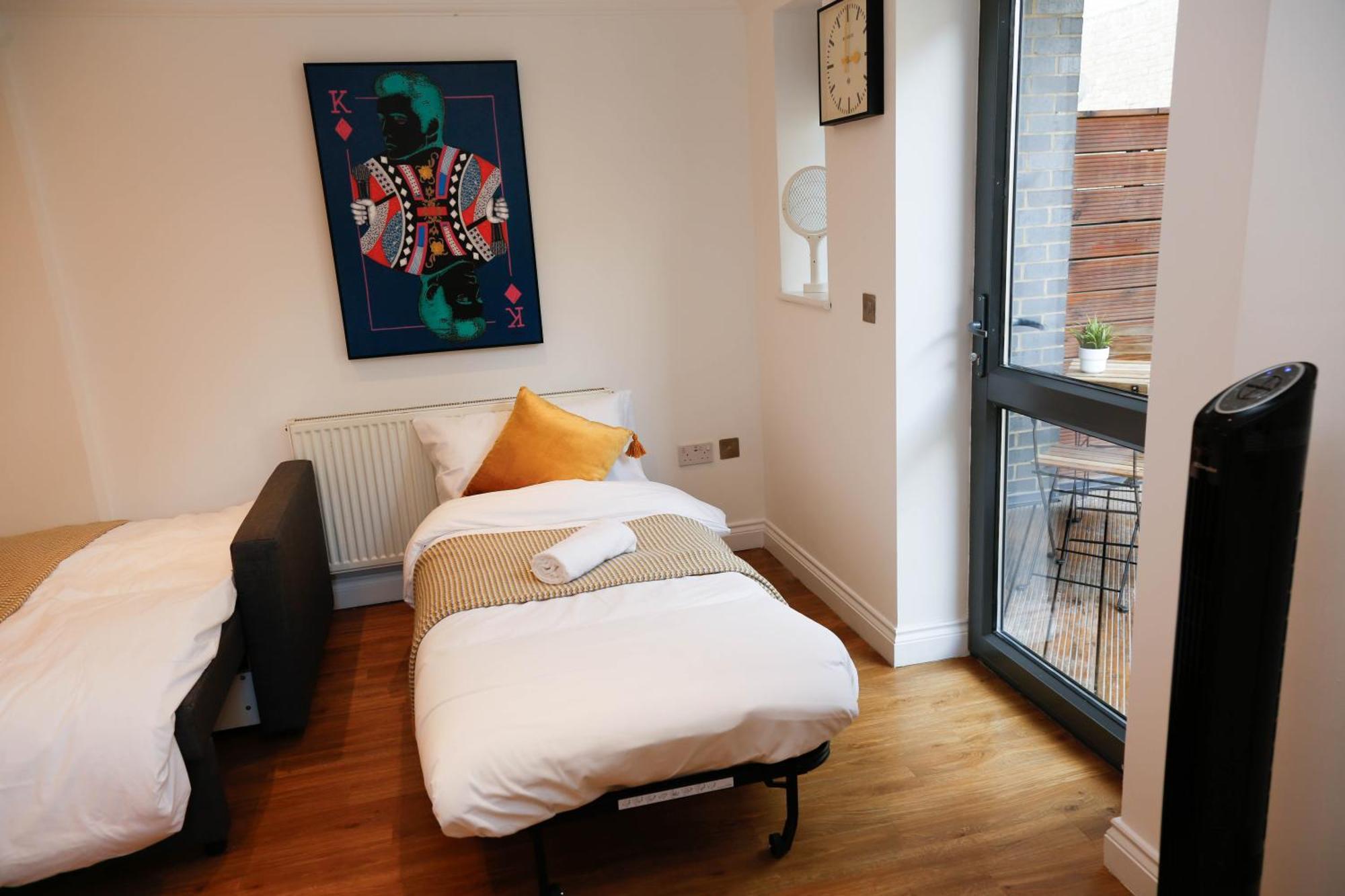 New Luxury Apartments In Central Location Next To Shops, Cafes, Bars & Metro London Luaran gambar