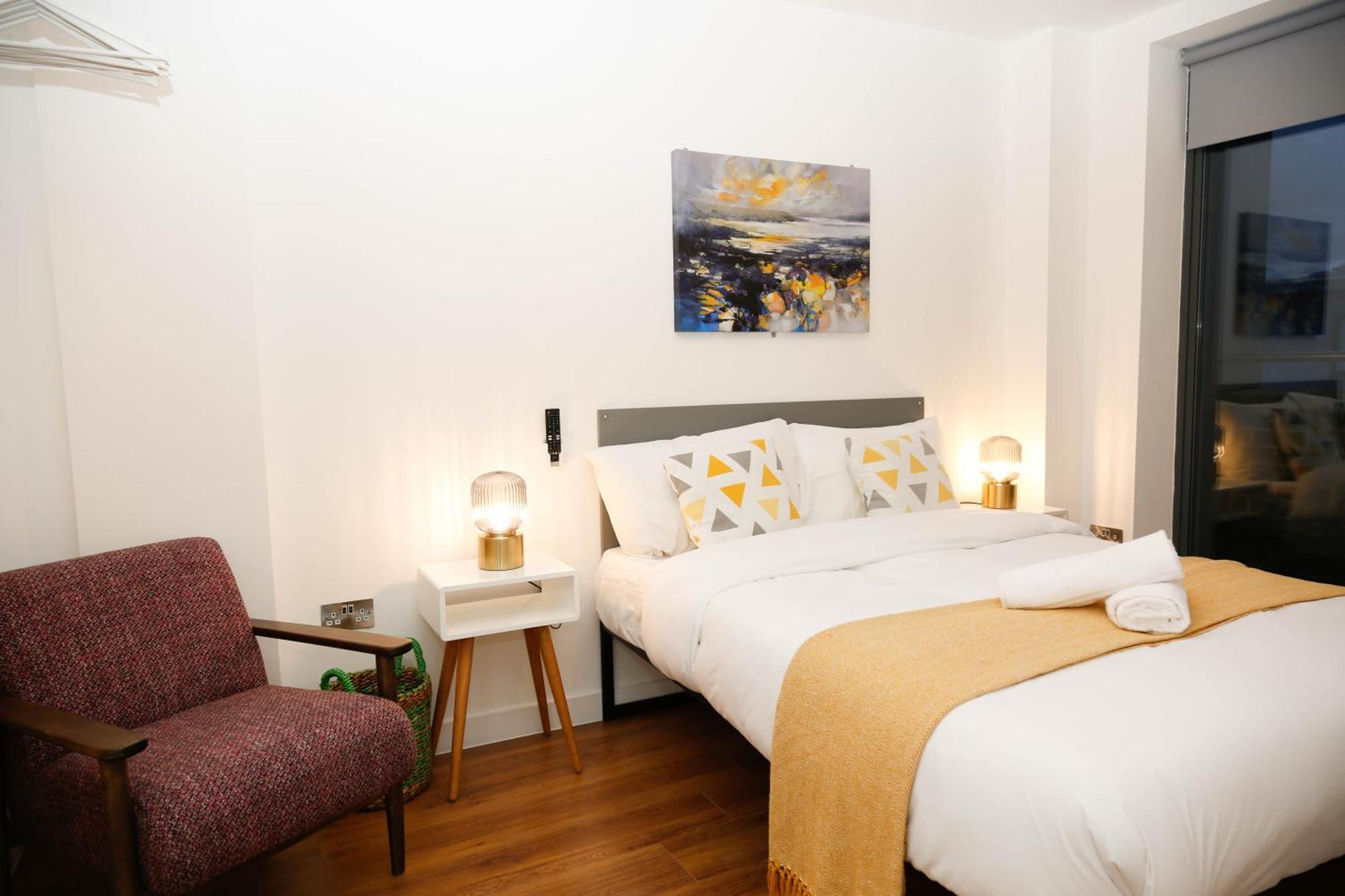 New Luxury Apartments In Central Location Next To Shops, Cafes, Bars & Metro London Luaran gambar