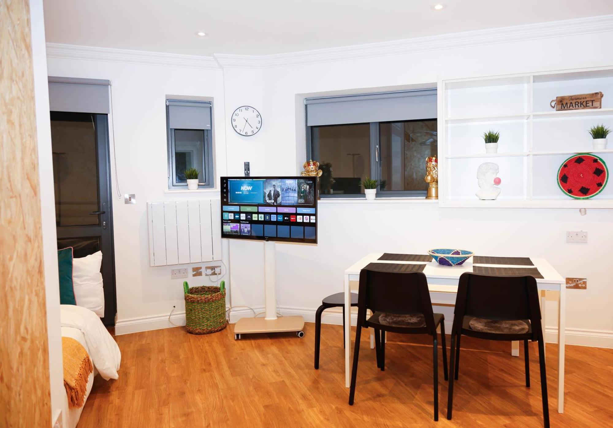New Luxury Apartments In Central Location Next To Shops, Cafes, Bars & Metro London Luaran gambar