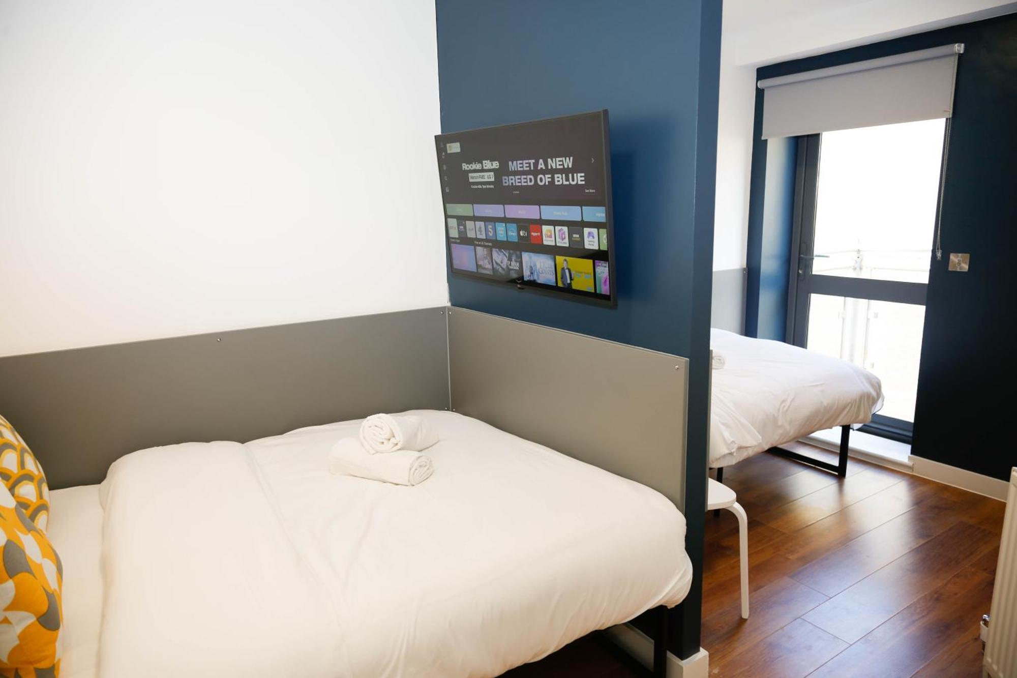 New Luxury Apartments In Central Location Next To Shops, Cafes, Bars & Metro London Luaran gambar