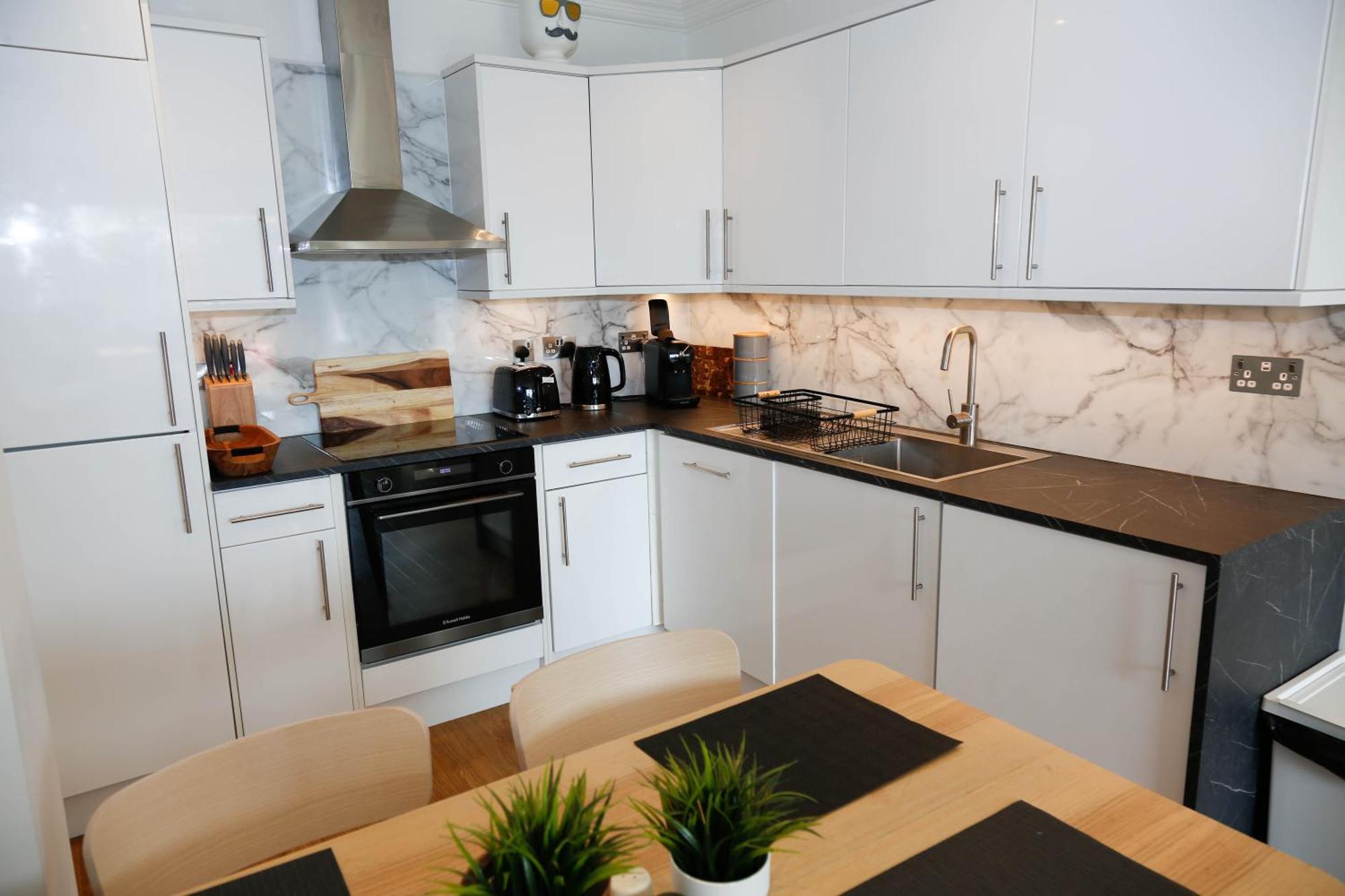 New Luxury Apartments In Central Location Next To Shops, Cafes, Bars & Metro London Luaran gambar